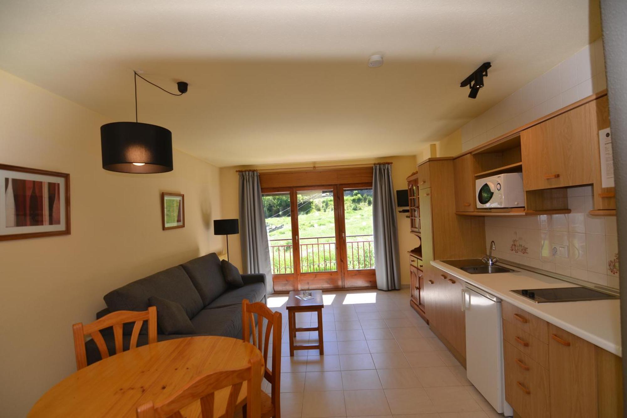 Apartamentos Turisticos Poblado Arinsal Kültér fotó