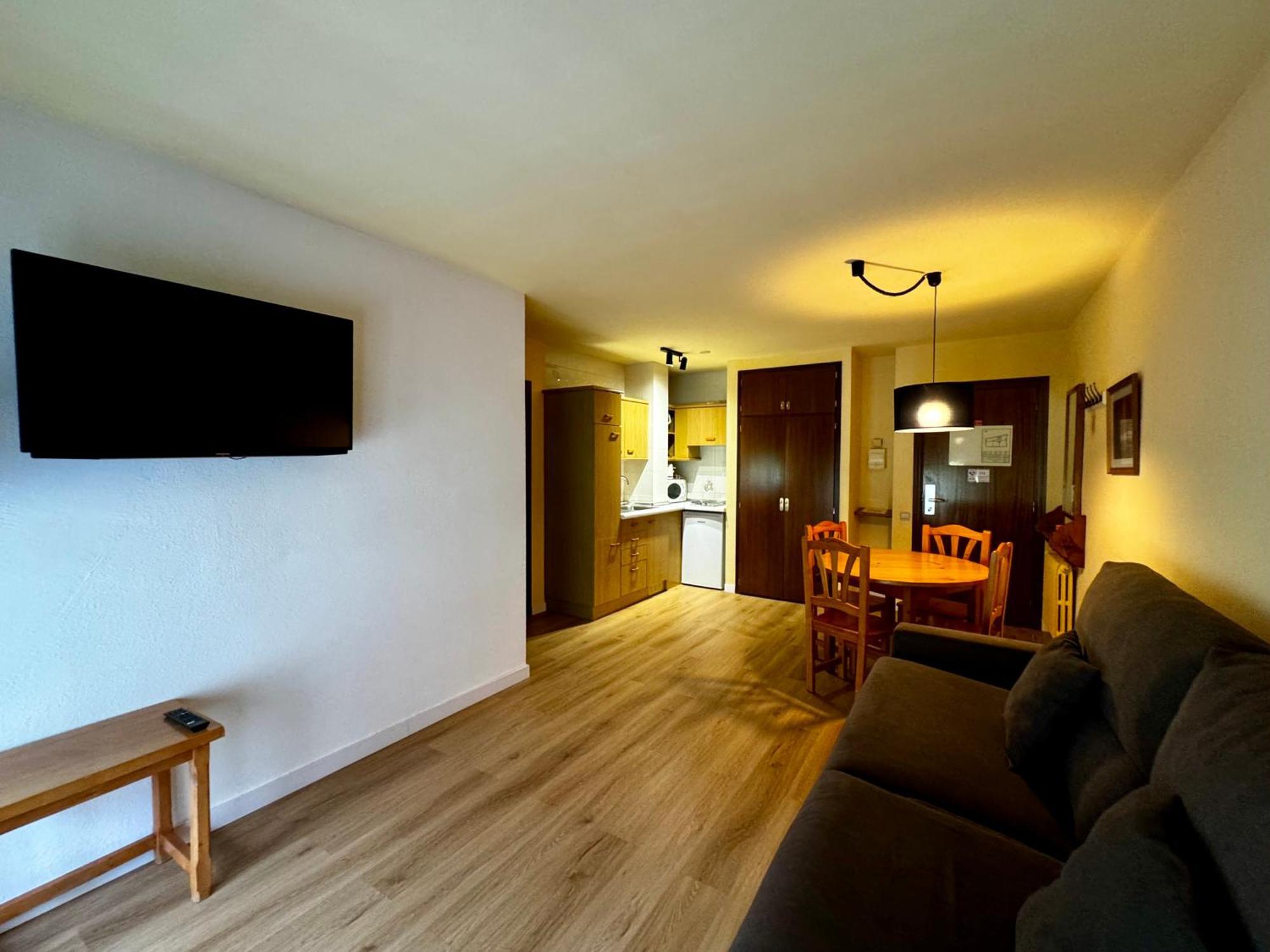 Apartamentos Turisticos Poblado Arinsal Kültér fotó