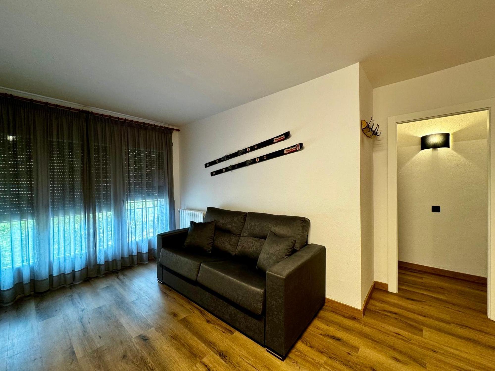 Apartamentos Turisticos Poblado Arinsal Kültér fotó
