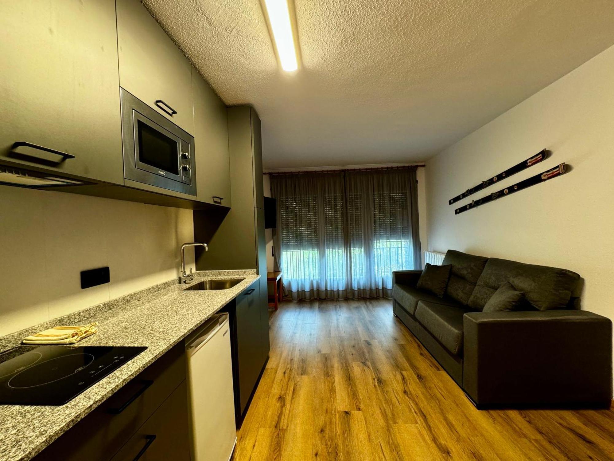 Apartamentos Turisticos Poblado Arinsal Kültér fotó
