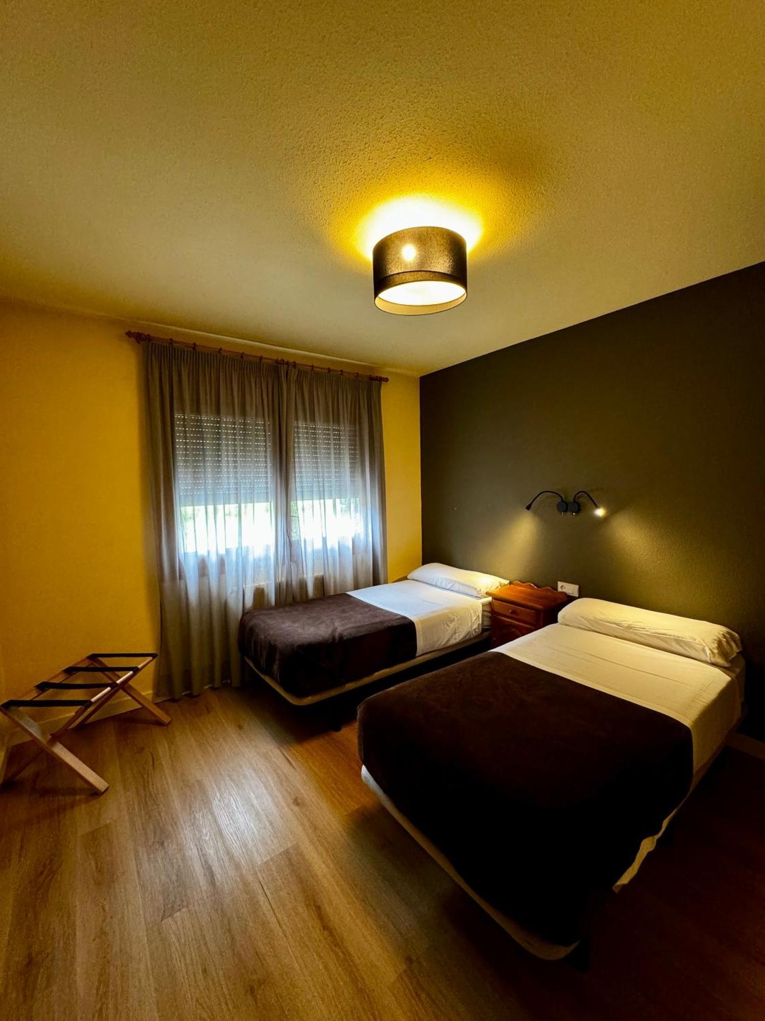 Apartamentos Turisticos Poblado Arinsal Kültér fotó