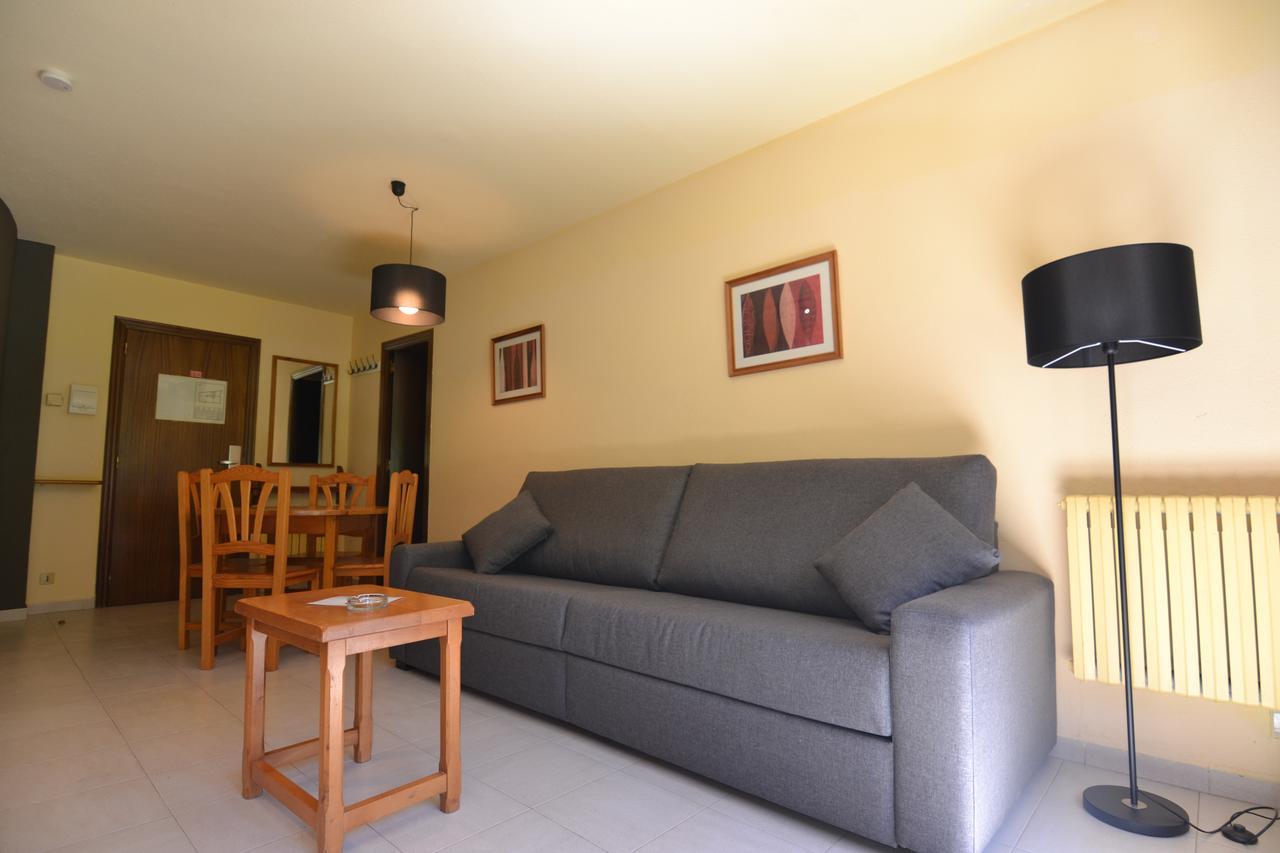 Apartamentos Turisticos Poblado Arinsal Kültér fotó