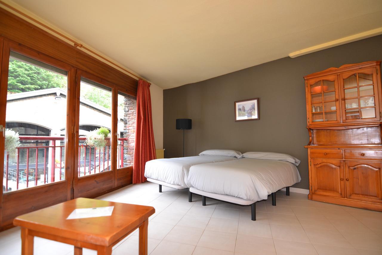 Apartamentos Turisticos Poblado Arinsal Kültér fotó