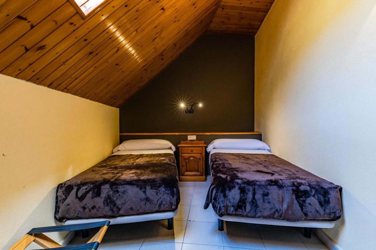 Apartamentos Turisticos Poblado Arinsal Kültér fotó
