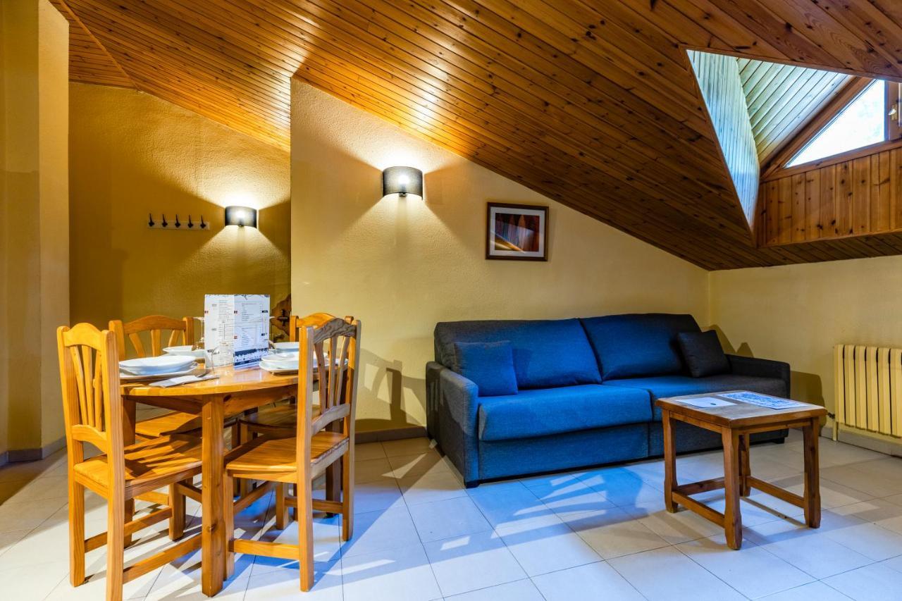 Apartamentos Turisticos Poblado Arinsal Kültér fotó